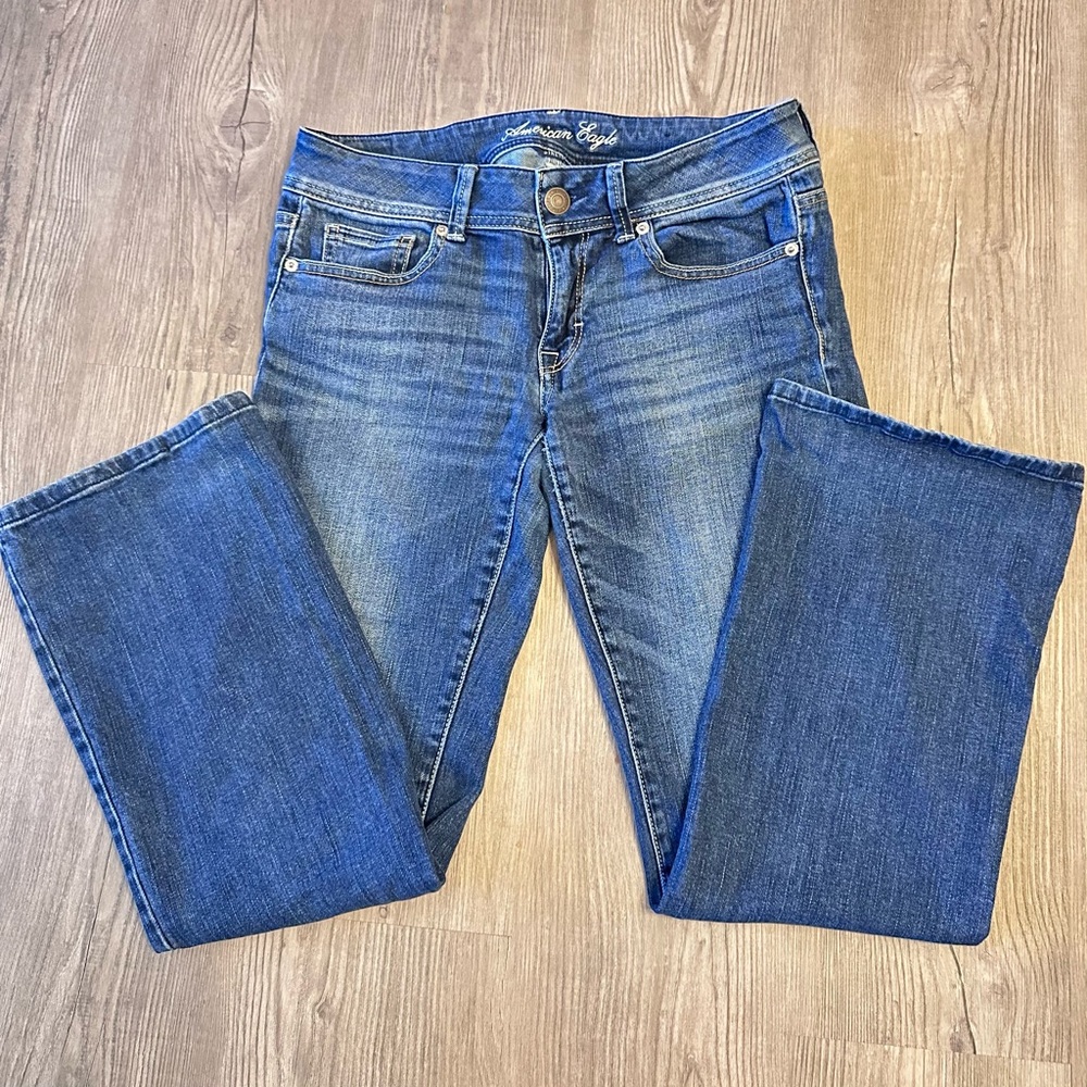 American Eagle Low Rise Original Bootcut Dark Wash 6 Short EUC